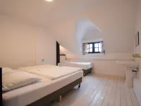 Vintage Villa with Hot Tub & Infrared Sauna in Ardennes - balcony