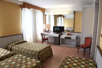 Hotel Maxim