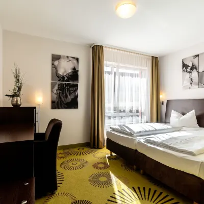 Altstadthotel Guesthouse Die Galerie Hotels near Kleinzoo Wasserstern e.V.