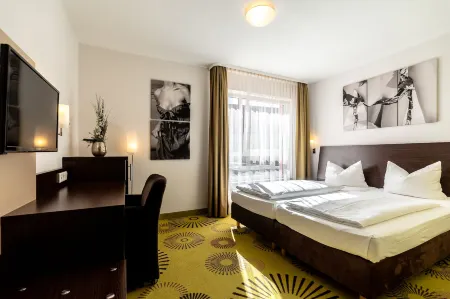 Altstadthotel Guesthouse Die Galerie Отели в г. Ингольштадт