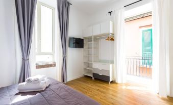 Barrio 133 - Double Bedroom in Center by Napoliapartments