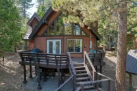 Ember by AvantStay Majestic Entertainers Home w Pine Tree Views & Close to Meek's Bay