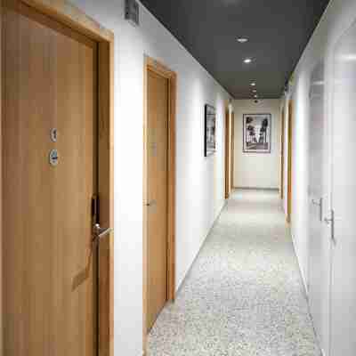 Corner-Set Cholet Centre Others