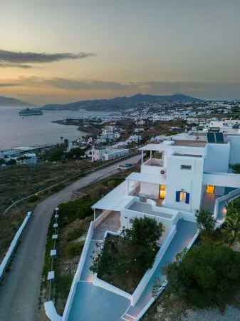 Feel Breeze Отели рядом с достопримечательностью «Paradise Beach»