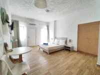 Ble Island Hotels in Aposelemis