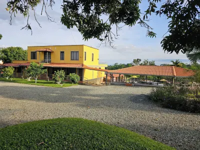 Hotel Campestre Los Mangos Hotels in 