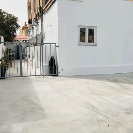 Larnaca - Studio - Sleeps 4 - Garden - Parking