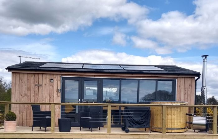 Cleeves Cabins Ailsa Luxury Lodge with Hot Tub