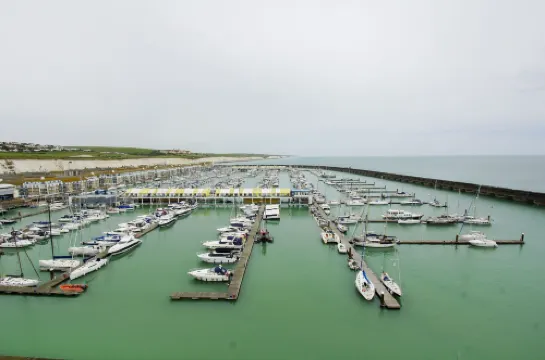 Orion Marina Sea View - Parking - by Brighton Holiday Lets