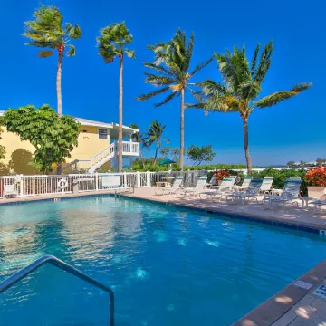 Tradewinds Beach Resort