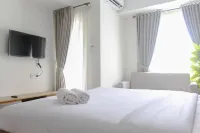 Cozy Living Studio Room at Urbantown Serpong Apartment Hotels in Ciputat