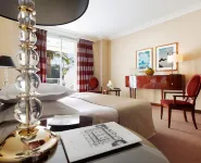 Hôtel Juana Hotel dekat Antibes-Juan les Pins Train Station