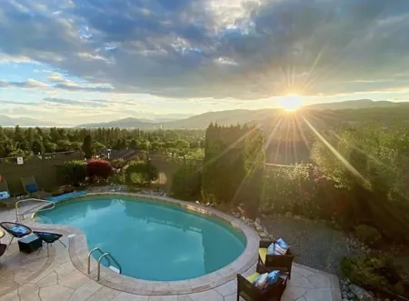 A Vista Villa Couples Retreat