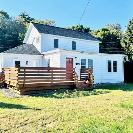 Renovated Gem Near Cantine Field, HITS & Hunter