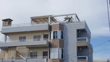 DB Tower Vacation Rental Отели рядом с достопримечательностью «The Belize Sign Monument»