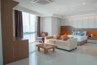 42C the Chic Hotel - parking