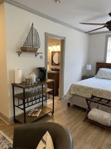 Hammondsport Hideaway