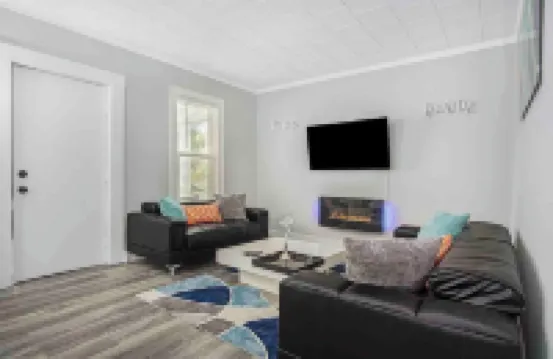 Monthly Stays at Brightside Bungalow: Near Downtown Muskegon