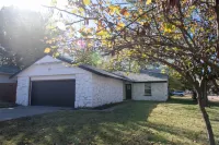 Beautifully Remodeled 3-Bedroom Cozy Home!!