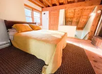 Northwoods Cabin - private beach access