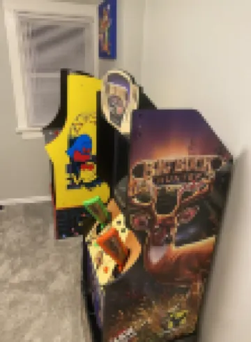 Stay near family or close to downtown, this loft in Beverly has it all!