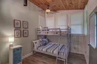 The Dogwood Cottage on Lake Guntersville