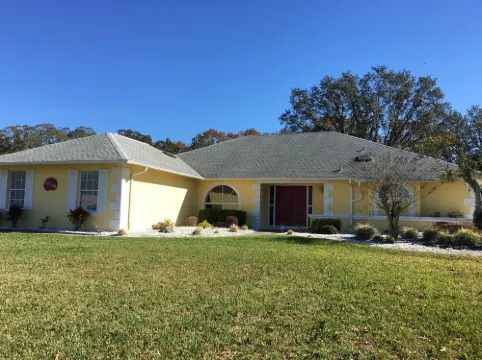 Beautiful Home With Heated Pool In A Nice Neighborhood