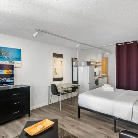 Studios On 25th by BCA Furnished Apartments Studio 12 L
