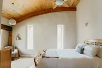 Charming Eco-Friendly Retreat with Game Room - Serene Mountain Escape Hotel a Blue River