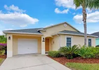 Serene 4 Bed Home with Lake and Conservation Views