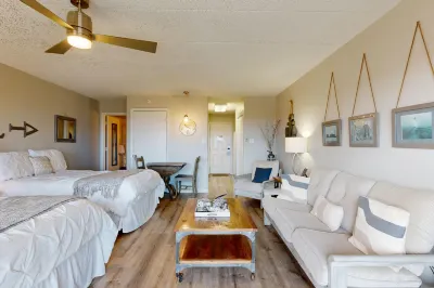 Walk to Sandfest, Shared Pool, Boardwalk to the Beach, Gulf Views Hotels near Fly It Port ' A