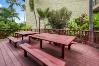 Ocean View Lanai and Sparkling Pool - Charming Island Retreat