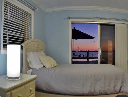 Panoramic Bay Views and Tranquil Pool - Stunning Waterfront Haven