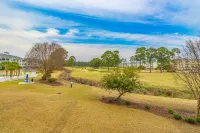 Scenic Golf Course Views and Cozy Comforts - Charming Coastal Getaway