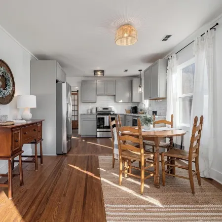 Charming 3BR 2BA Fully Renovated near DWNTN & MTSU