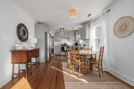 Charming 3BR 2BA Fully Renovated near DWNTN & MTSU