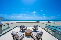 Stunning Ocean Views and Rooftop Deck - Beautiful Beachfront Retreat