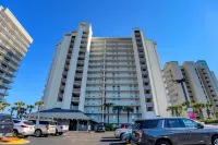 Gulf-Front Views and Luxurious Amenities - Exquisite Beach Retreat