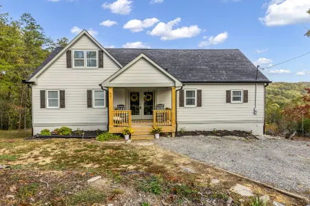 Mountain Views and Hot Tub - Stunning Cozy Getaway Отели в г. Джаспер