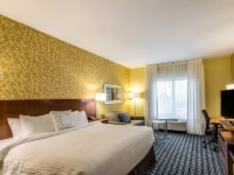 フェアフィールド・イン＆スイート・ビュート ビュートのホテル