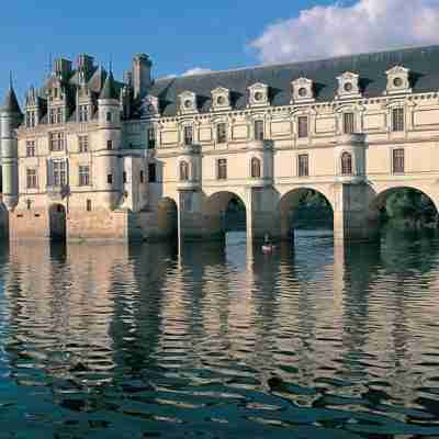 Kyriad Blois Nord Hotel Exterior