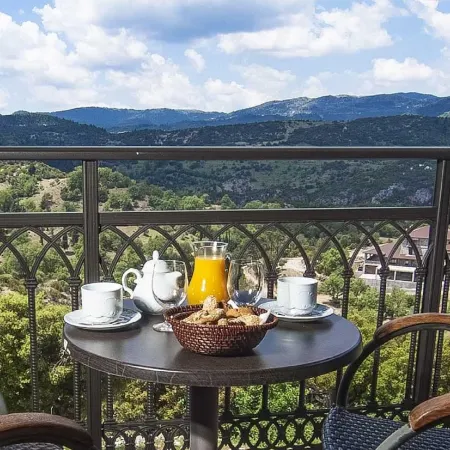 Aiora Guesthouse