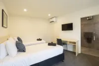 Harvest Park Studios Hotels in Cromwell