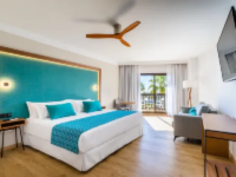 Barceló Cabo de Gata โรงแรมในRetamar