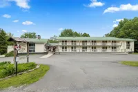 Mountaineer Inn Hotel di Dover