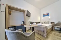 Tritoni Mini Studios - Valletta Hôtels à : Hal Luqa