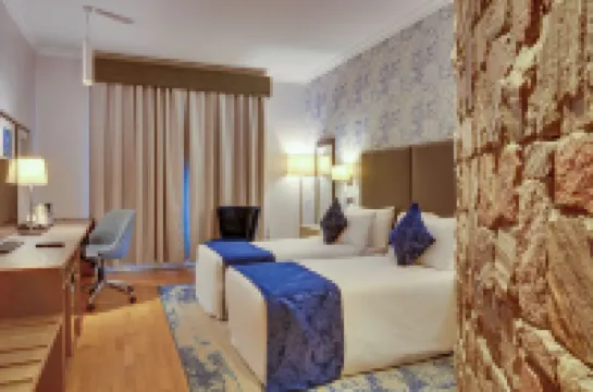 L'Eola Hotel by Mantis