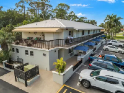 The Fairways Inn of Naples Hotels in Collier County