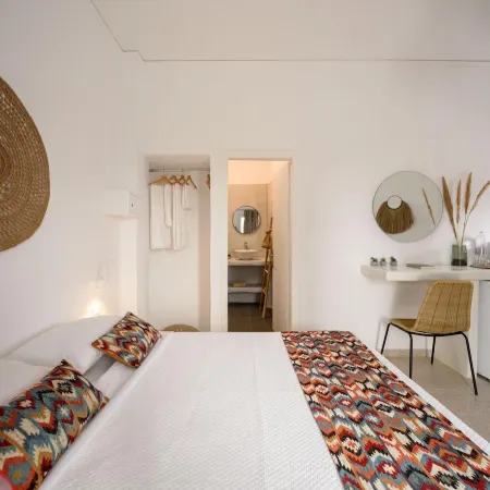 Cal Day Rooms Santorini Отели рядом с достопримечательностью «Пляж Перисса»
