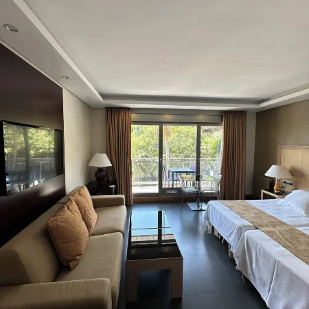 ArtPlatinum Suites&Apartments
